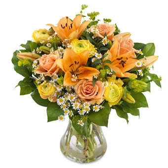 Aprilbuketten från Euroflorist, med gula och orange rosor, orange liljor m m. Skicka blommorna med ett Eurofloristbud och gör någon glad!